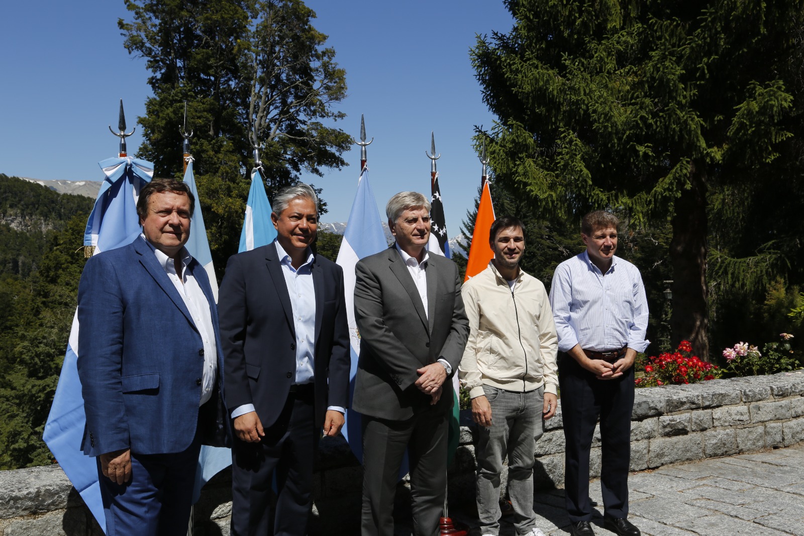 Gobernador de Neuquén, Rolando Figueroa, recibió a sus pares Alberto Weretilneck (Río Negro), Sergio Ziliotto (La Pampa), Ignacio Torres (Chubut) y Gustavo Melella (Tierra del Fuego).